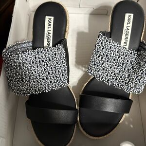 Brand new wedge sandle